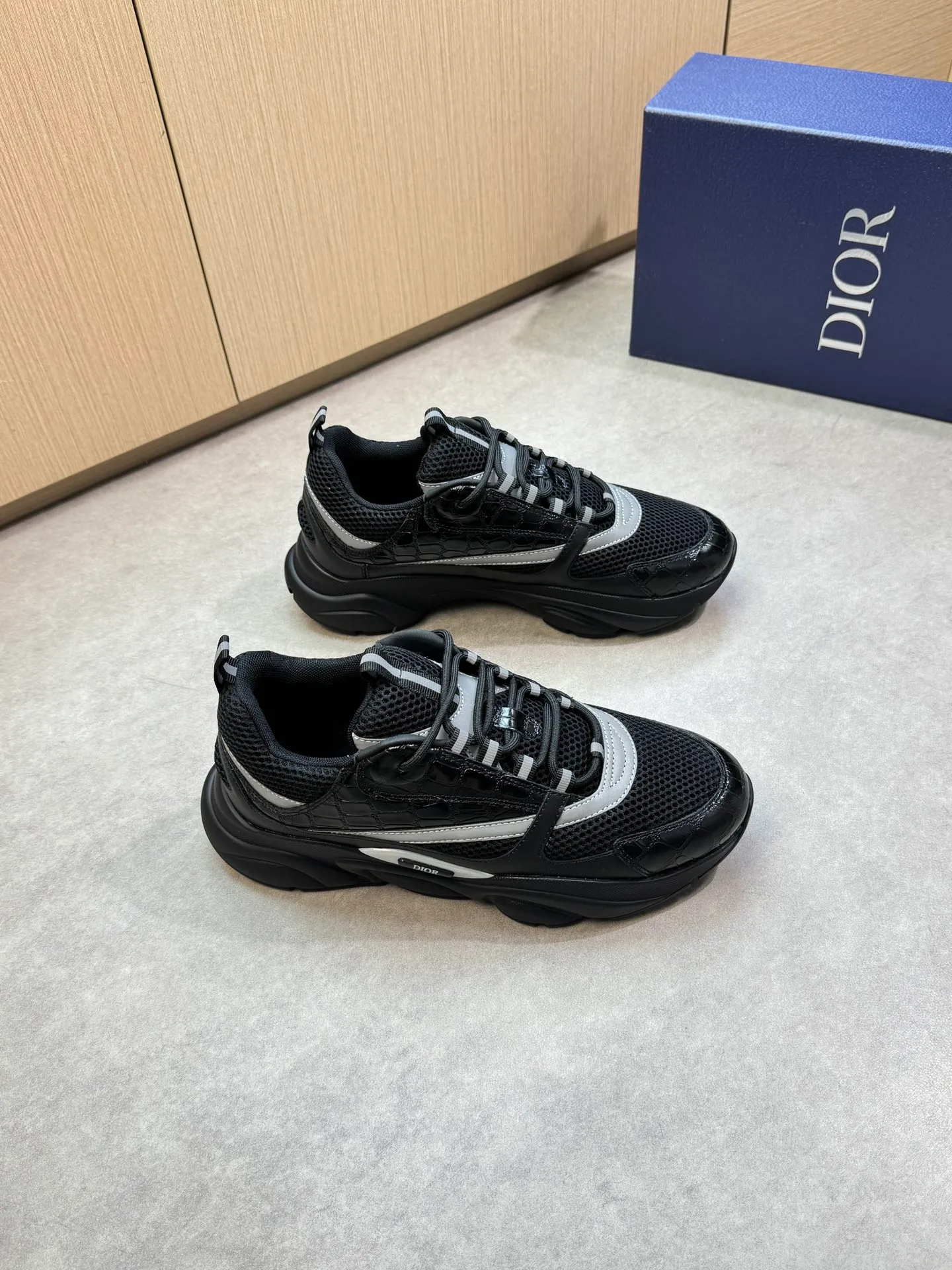 Factory price: 460💰[Dior] Dior - high-end quality original order 🔍🔍🔍 casual sports shoes - upper: 🔝 stone pattern calfskin, high silk mesh canvas, brand totem cloth, tongue and heel; reflective brand webbing - lining: brand canvas - original: ultra-light T men's shoes 💰U foam rubber; two-color molded outsole -Ultra-high quality control·Fine workmanship: highlighted (high-end·nobility·grade) -Size: 39-44 (38, 45, 46, 47, can be customized)·D9285
